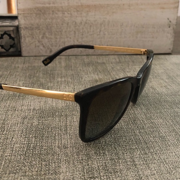 Dolce and Gabanna square sunglasses - Picture 4 of 4